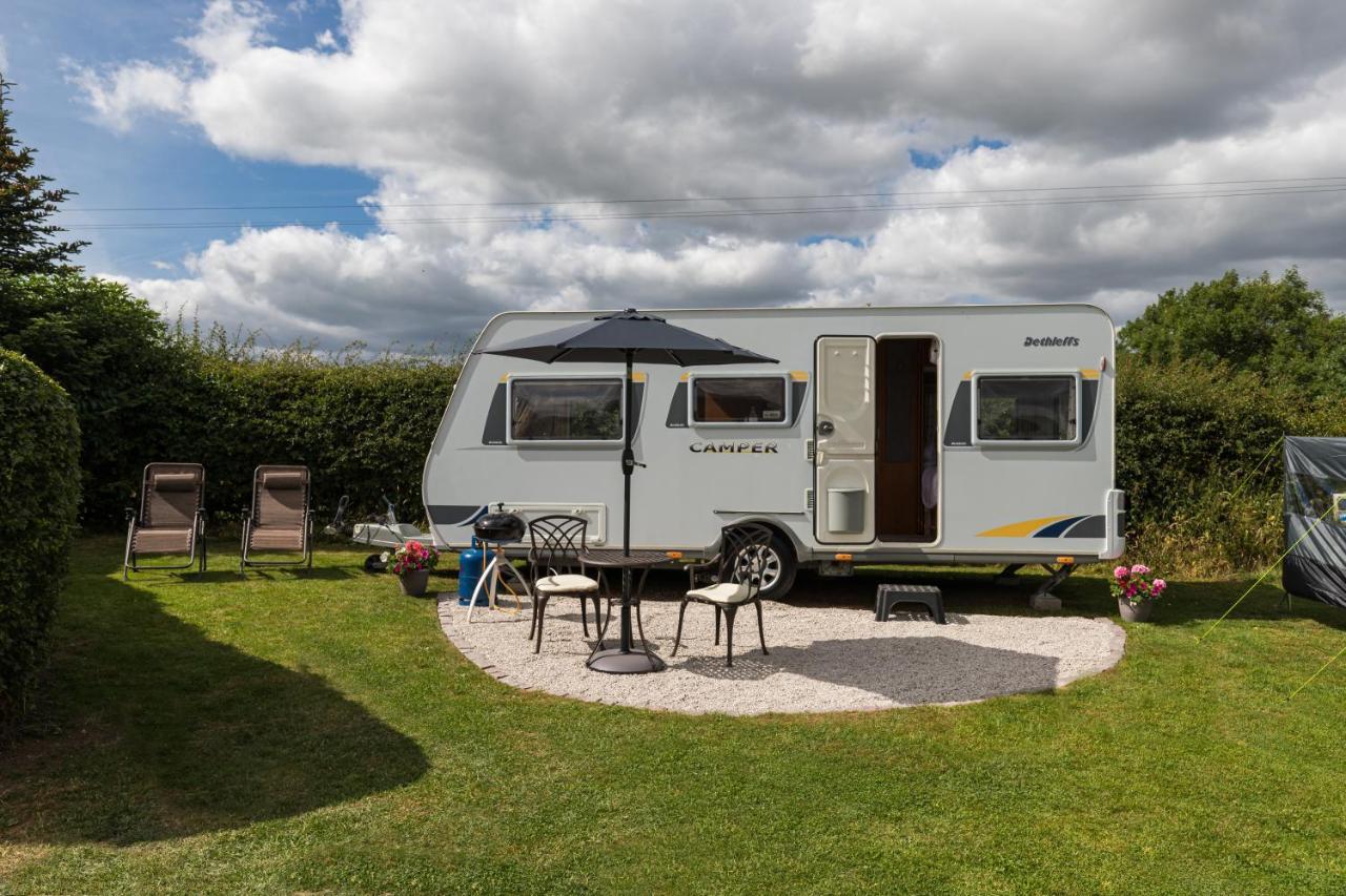 Cosy Caravan On Luxury Campsite Hulme End 외부 사진