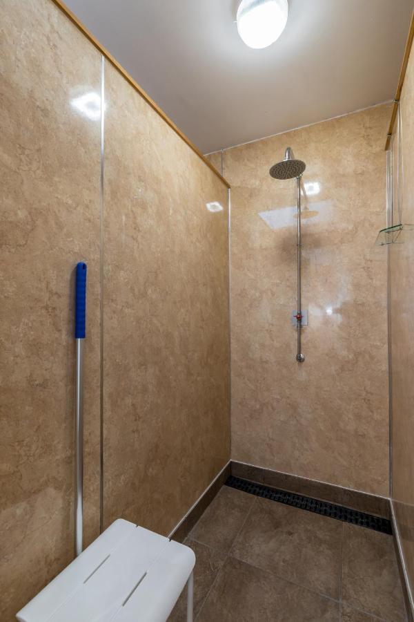 Cosy Caravan On Luxury Campsite Hulme End 외부 사진