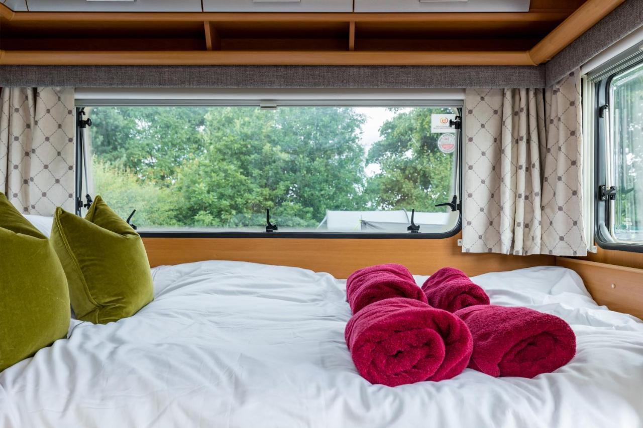 Cosy Caravan On Luxury Campsite Hulme End 외부 사진