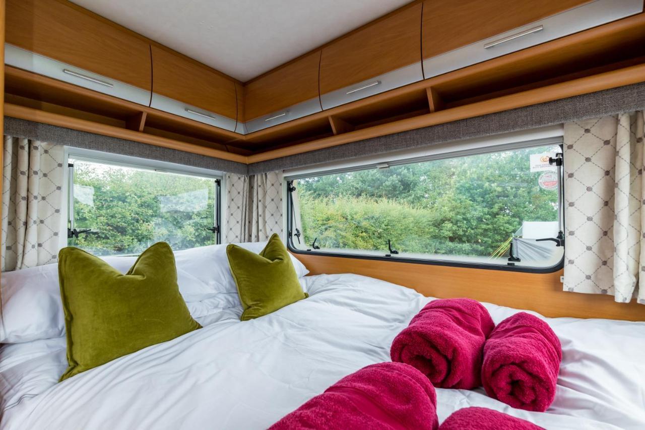 Cosy Caravan On Luxury Campsite Hulme End 외부 사진
