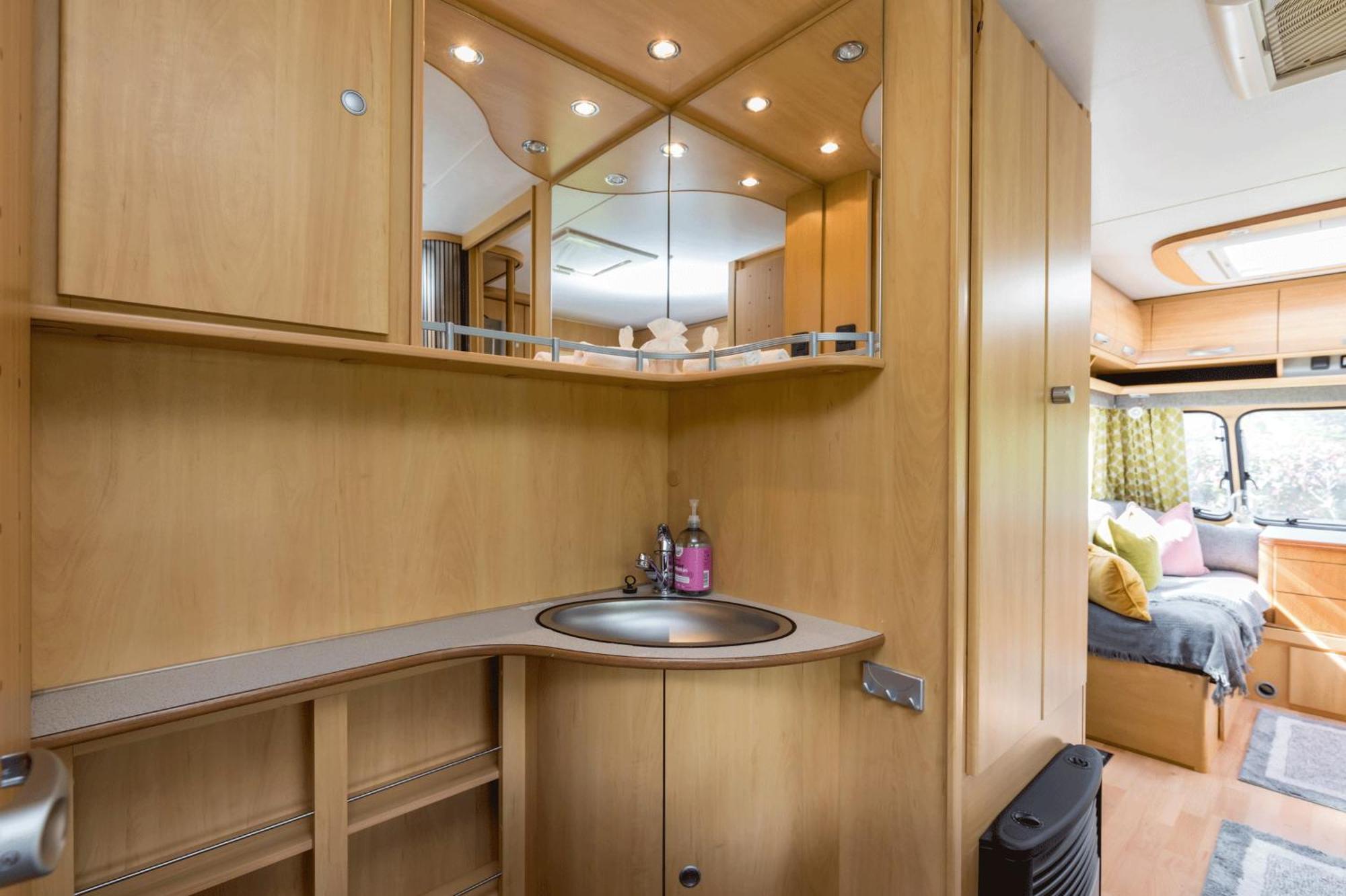 Cosy Caravan On Luxury Campsite Hulme End 외부 사진