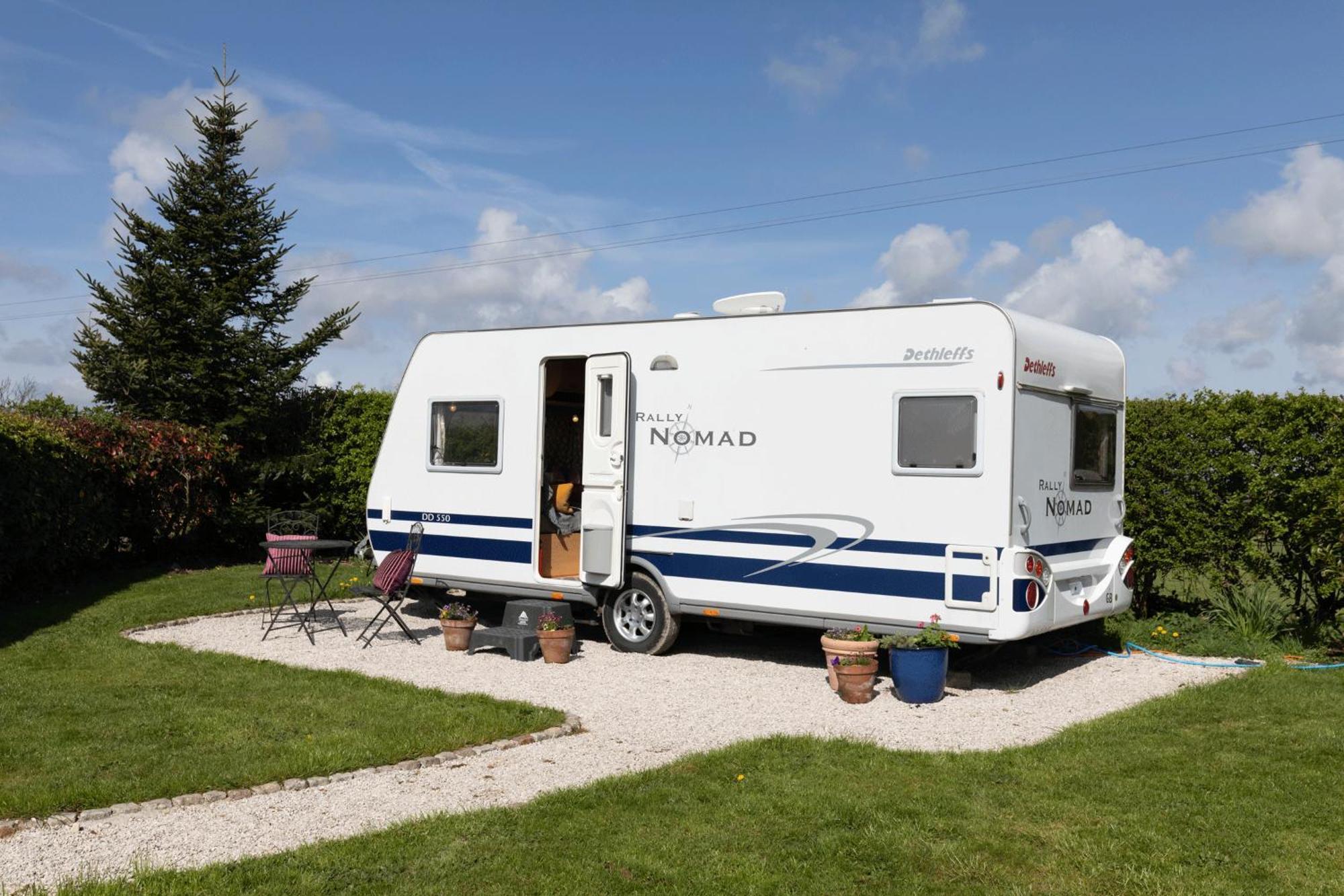Cosy Caravan On Luxury Campsite Hulme End 외부 사진